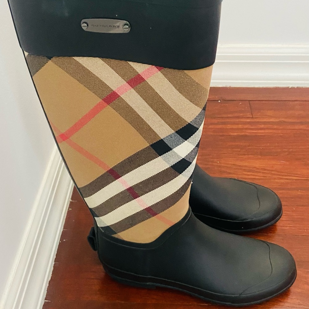 COPY - Burberry Boots